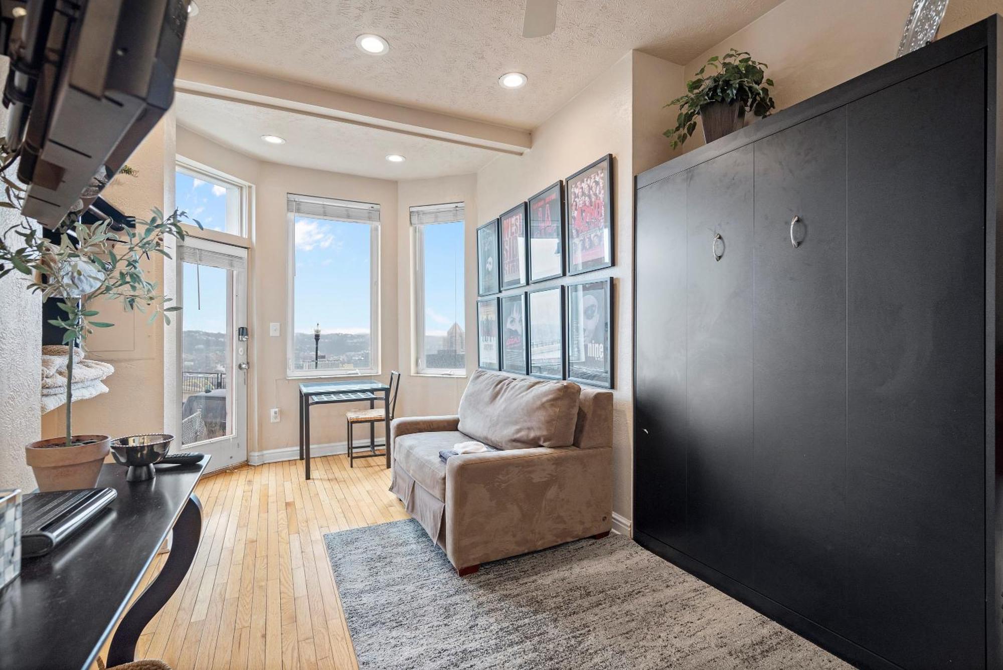 Ferienwohnung Charming Studio-Panoramic View-Your Pittsburgh Sanctuary Exterior foto